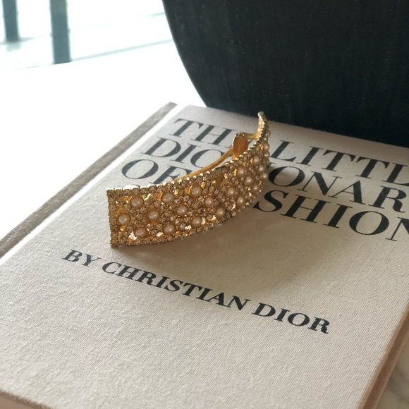 SOLD! Hair Accessory - Pearls & Crystals on Gold - Picture 2 of 7